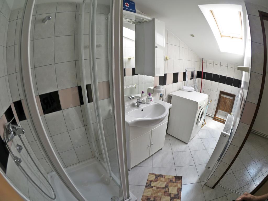 Apartment House Lalita Fužine Екстериор снимка