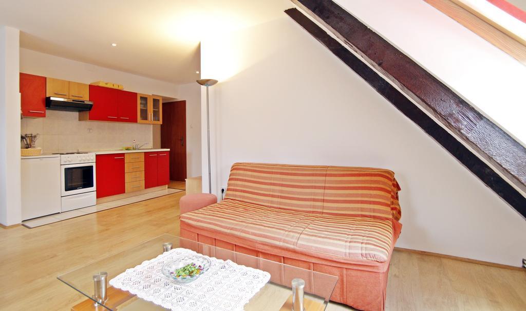 Apartment House Lalita Fužine Екстериор снимка