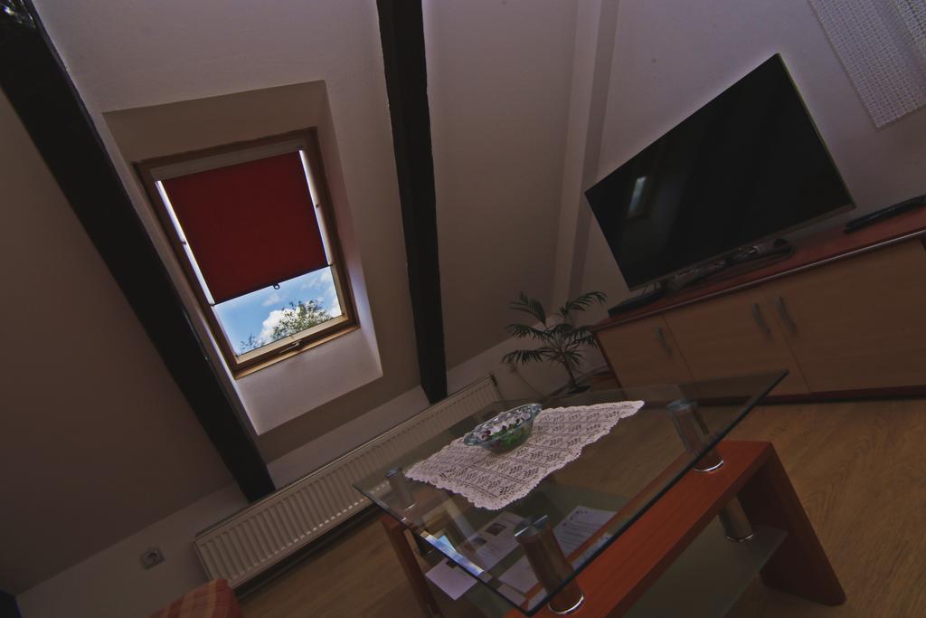 Apartment House Lalita Fužine Екстериор снимка